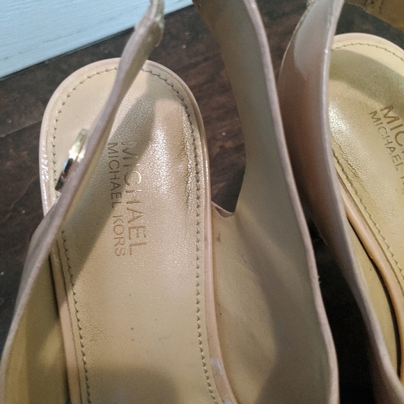Michael Kors Nude Patent Leather Rochelle Sandals - Picture 3 of 9